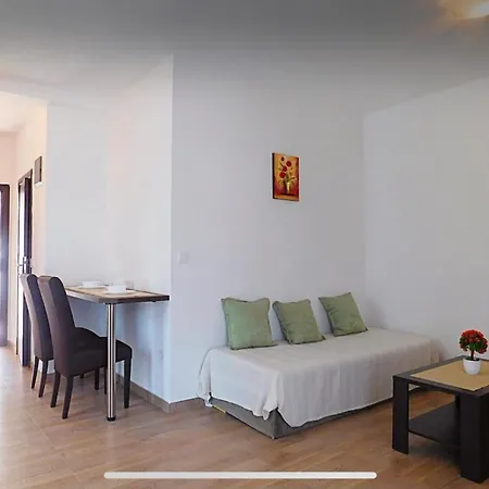 Lekic Apartament *