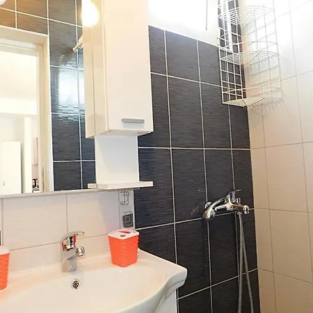 Apartament Lekic